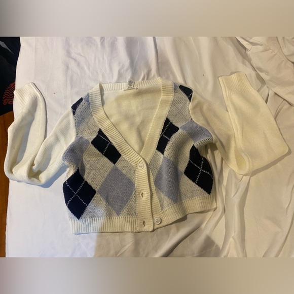 white and blue argyle cropped cardigan, size medium - Picture 1 of 2